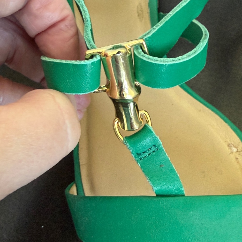 Talbots Green  Leather T-Strap Sandals with Gold Accent - Picture 2 of 8